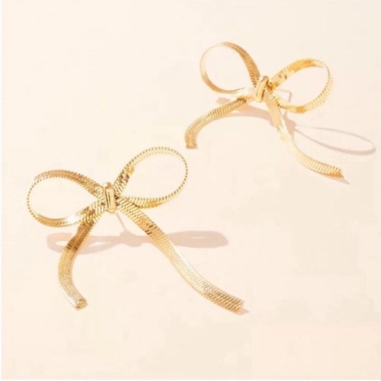 New! 18k Gold Plated Lily Bow Earrings New